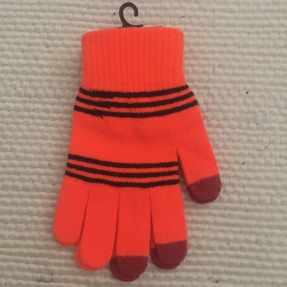 Texting Gloves 🧤 - Picture 2 of 3